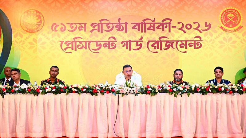 জনগণের সঙ্গে দূরত্ব নয়, নিরাপত্তায় চাই ভারসাম্য: পিজিআরকে প্রধানমন্ত্রীর নির্দেশনা